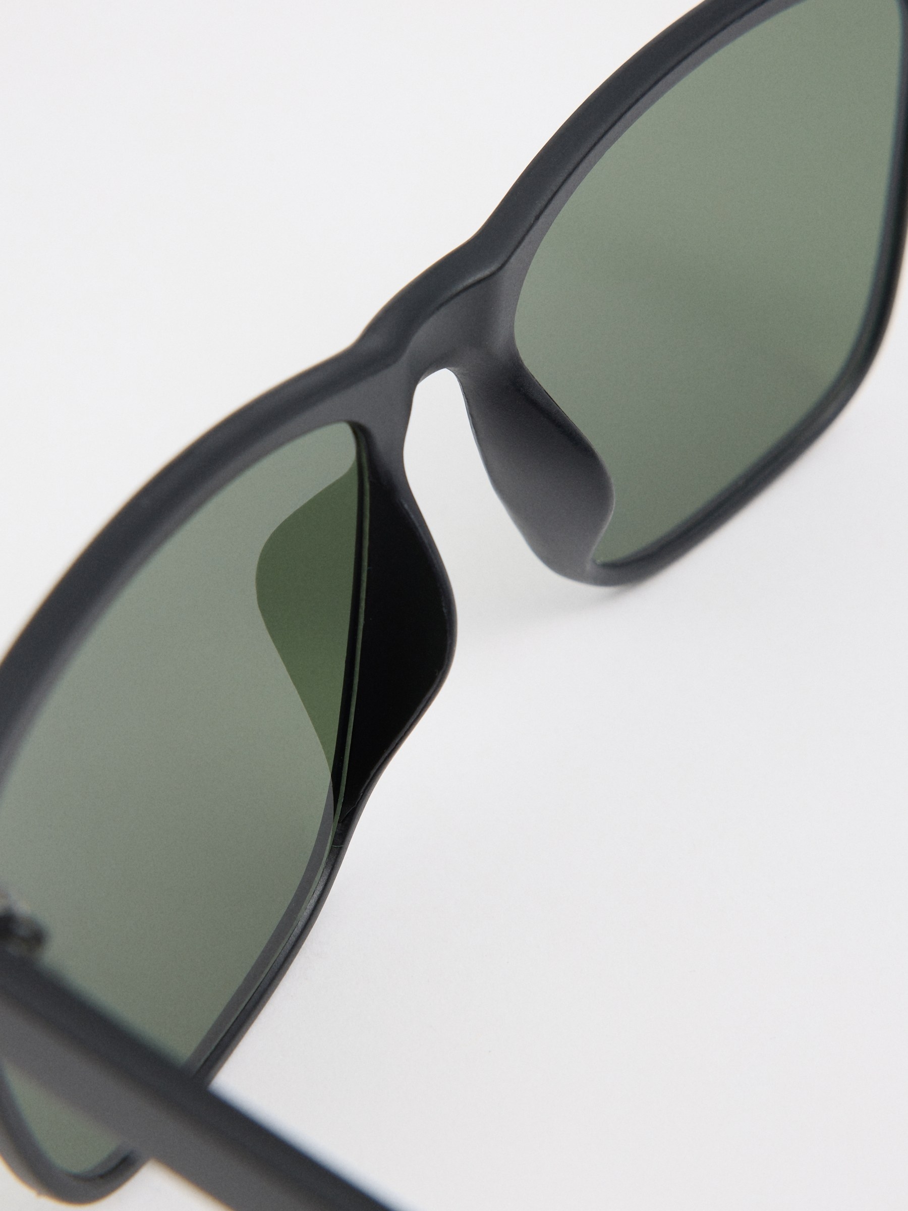 Square frame sunglasses black