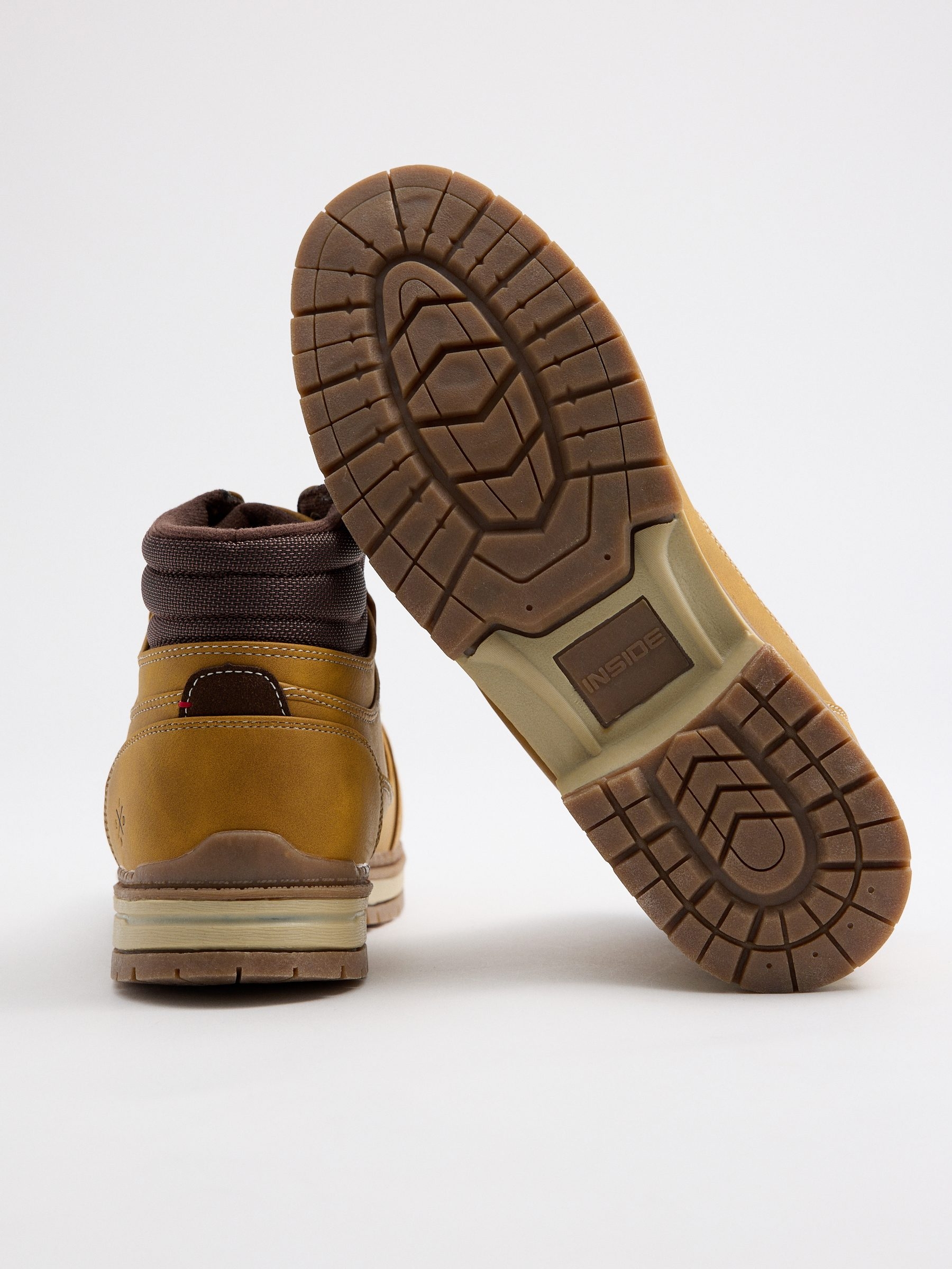 Bota combinada de alpinismo