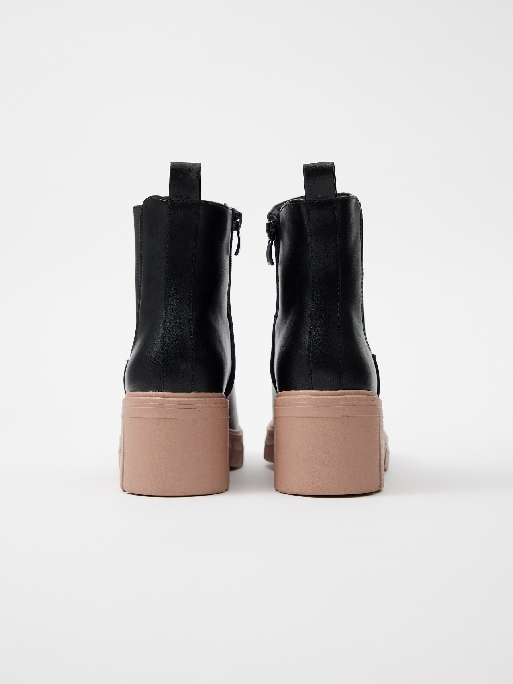 Two-tone chelsea ankle boot black