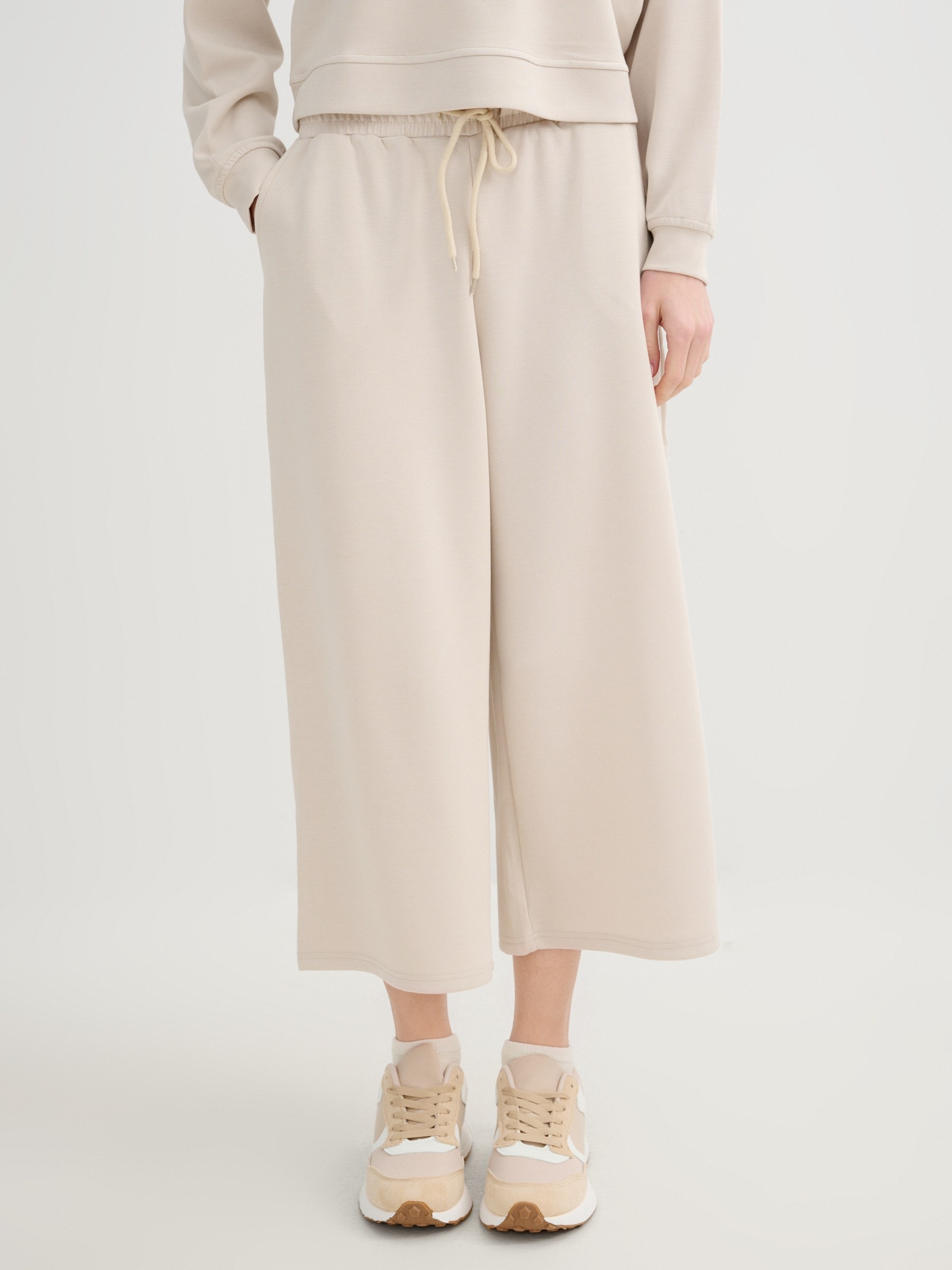 Sports knit culotte raw front view