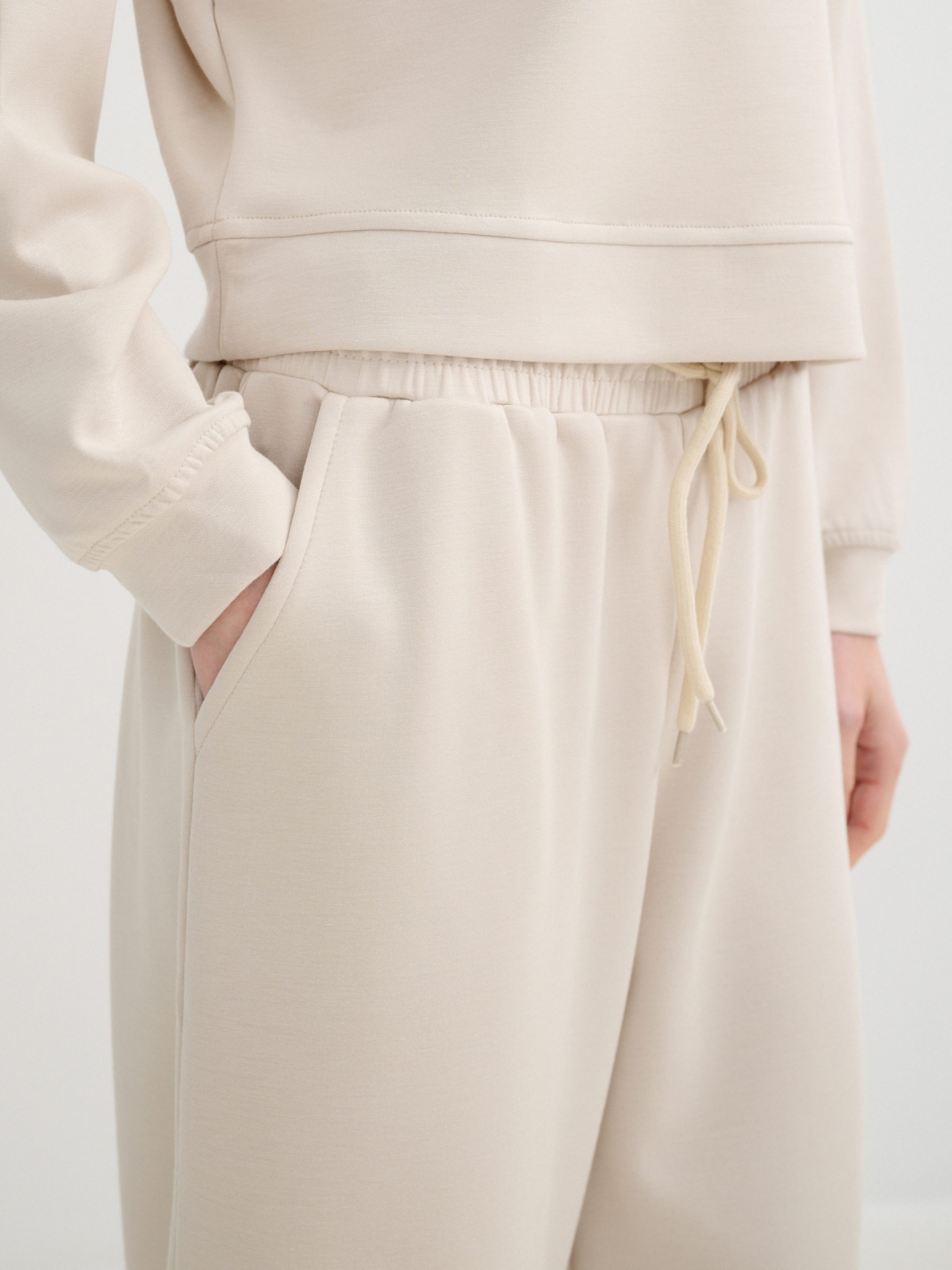Sports knit culotte raw detail view