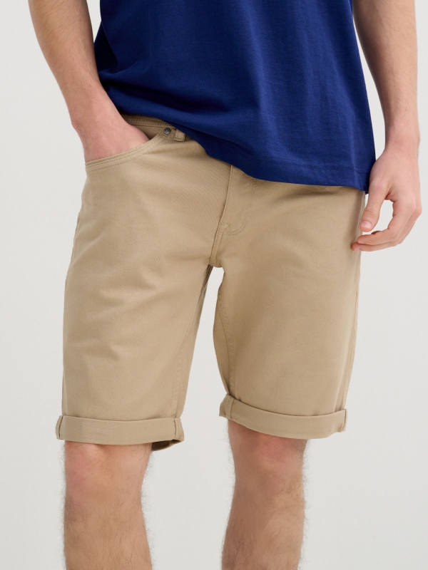 Bermuda slim gabardine beige middle back view