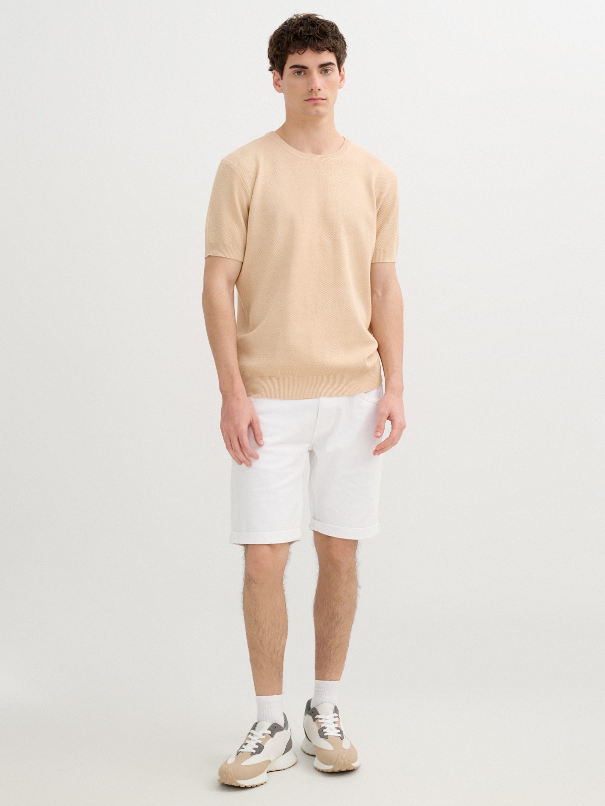 Bermuda slim gabardine white middle front view
