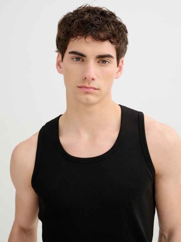 Basic ribbed tank top black detail view