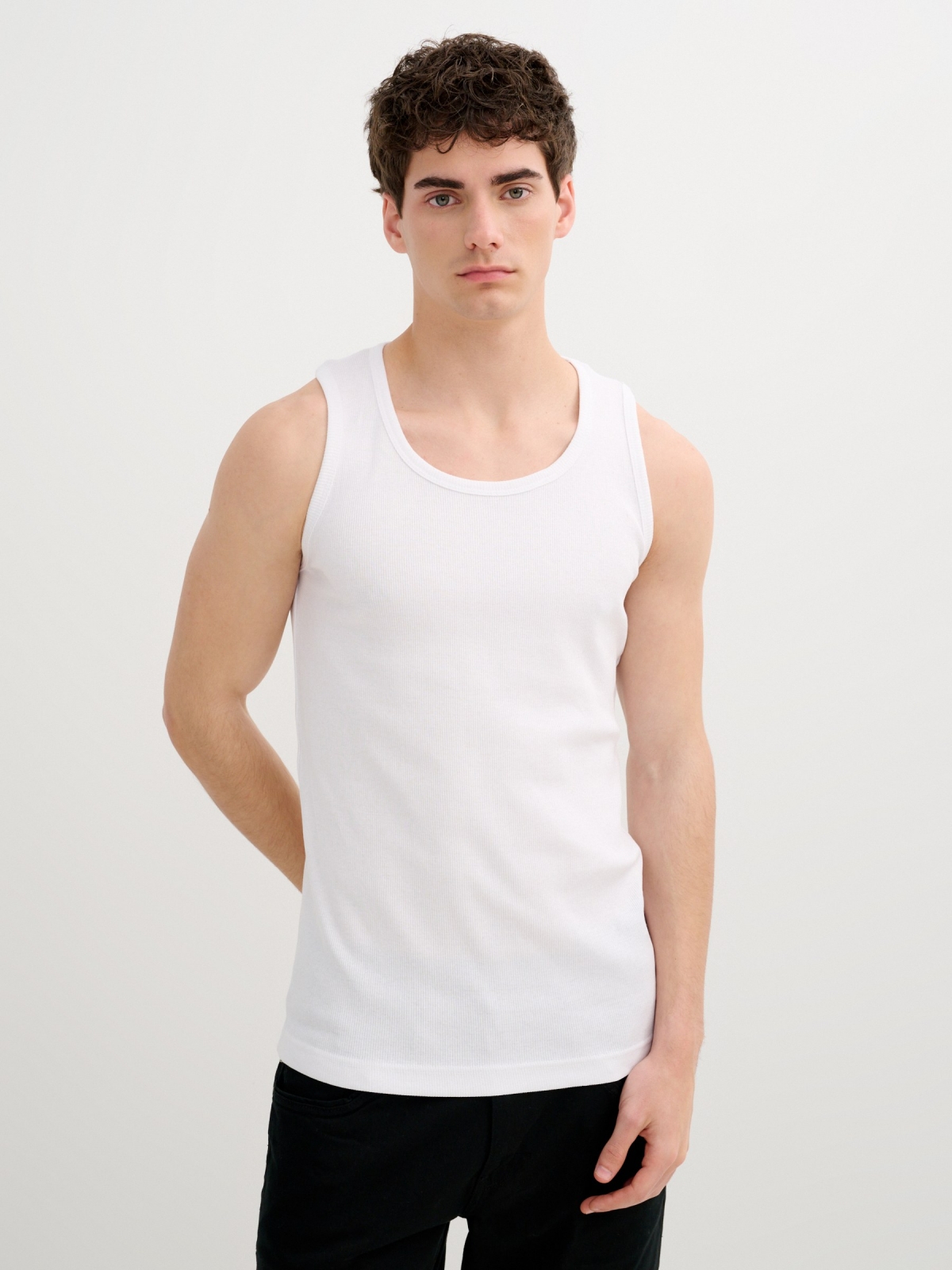Basic ribbed tank top white middle front view