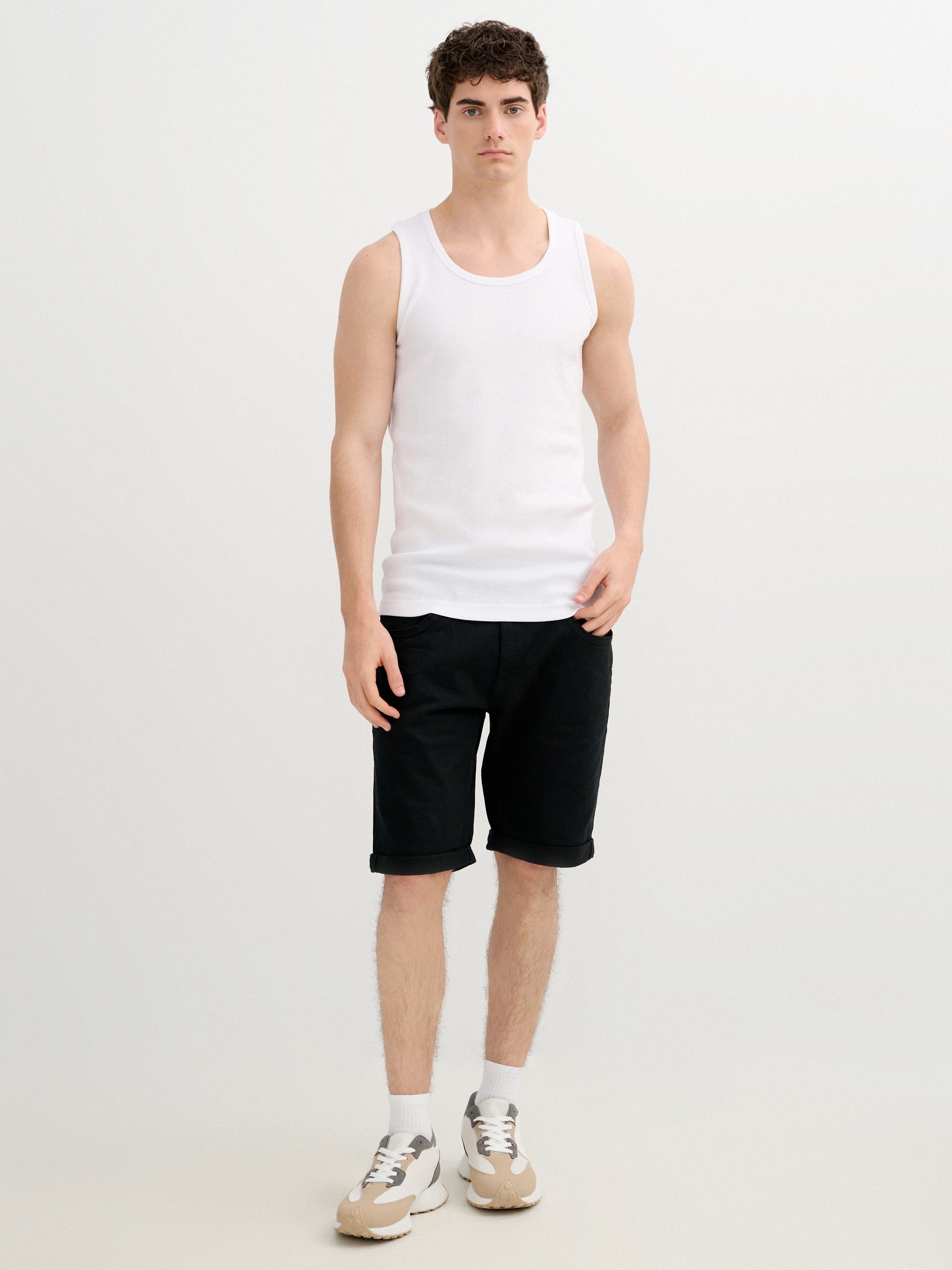 Basic ribbed tank top white middle front view