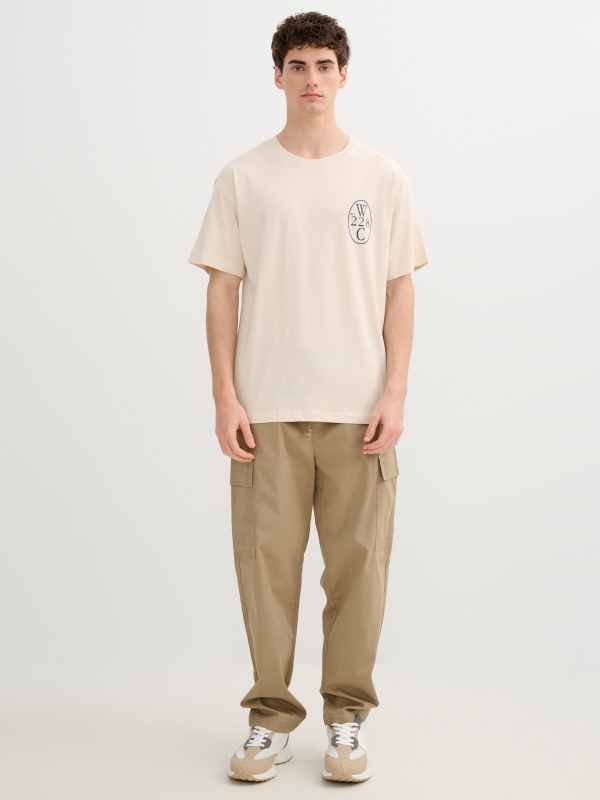 Jogger multibolsos bege vista geral frontal