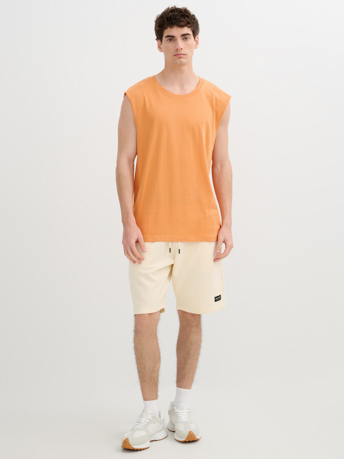 Bermuda jogger with laces off white middle front view