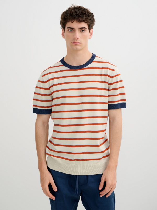 Camiseta listrada de malha crua vista meia frontal