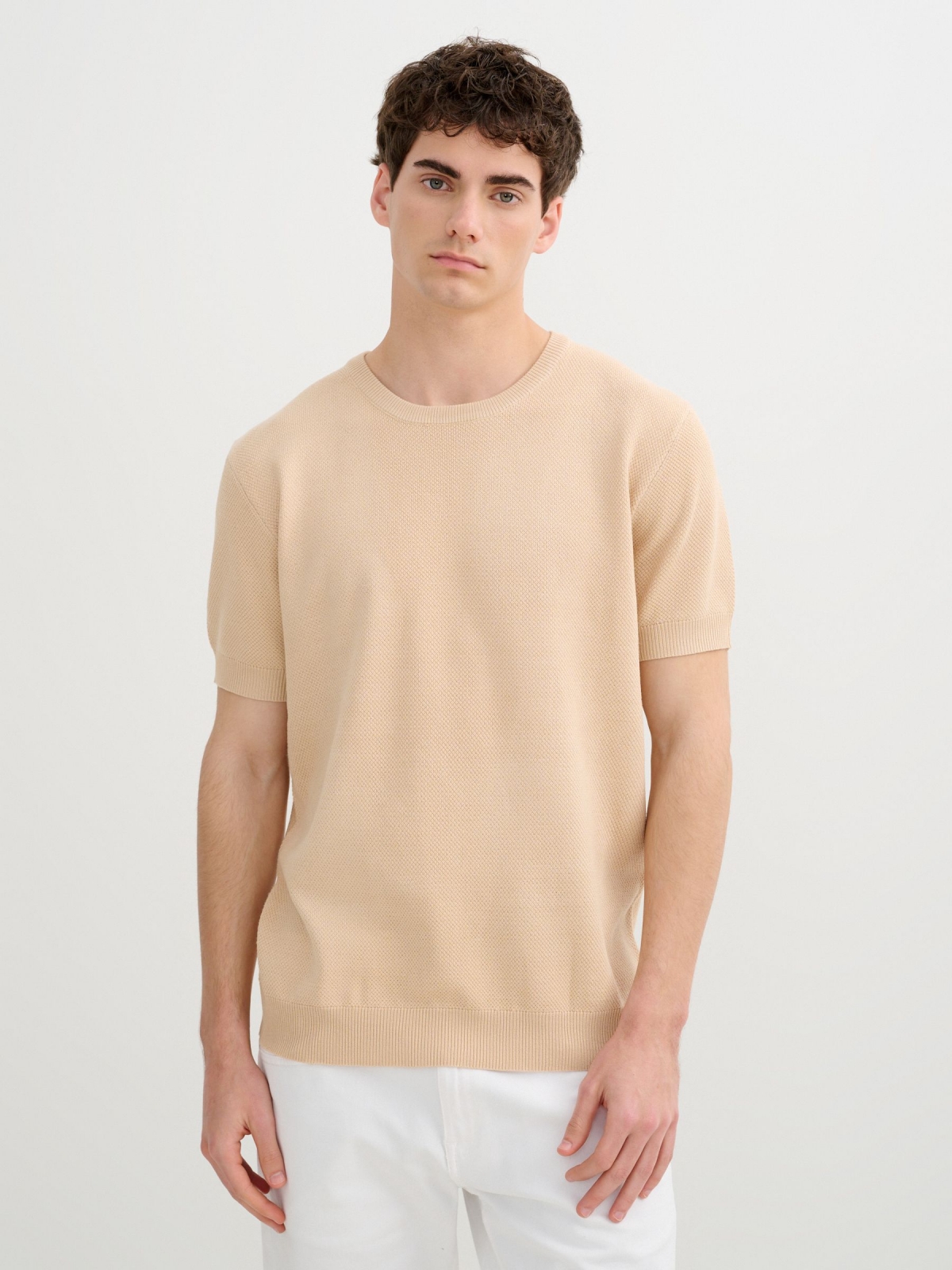 Camiseta básica de malha crua vista meia frontal