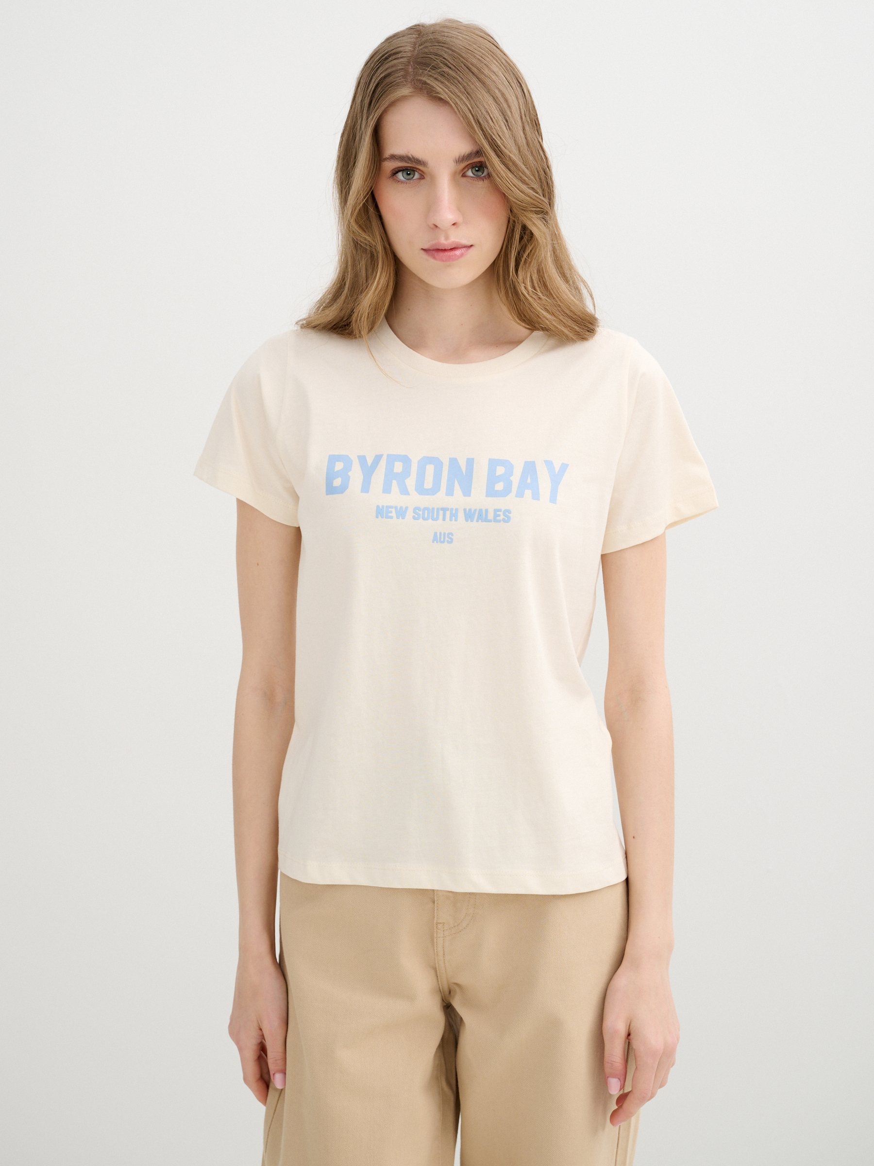 Byron Bay T-shirt raw middle front view