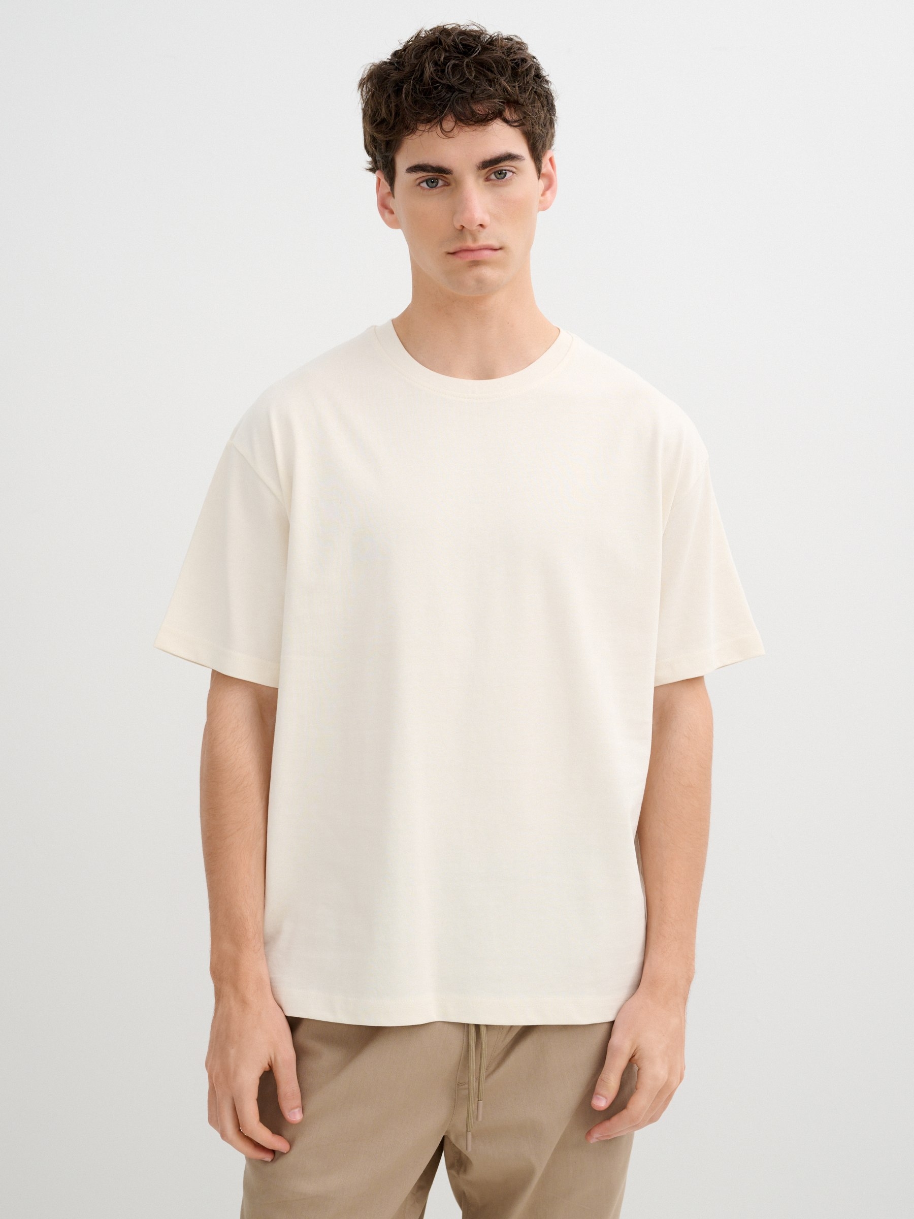 Basic cotton t-shirt raw middle front view