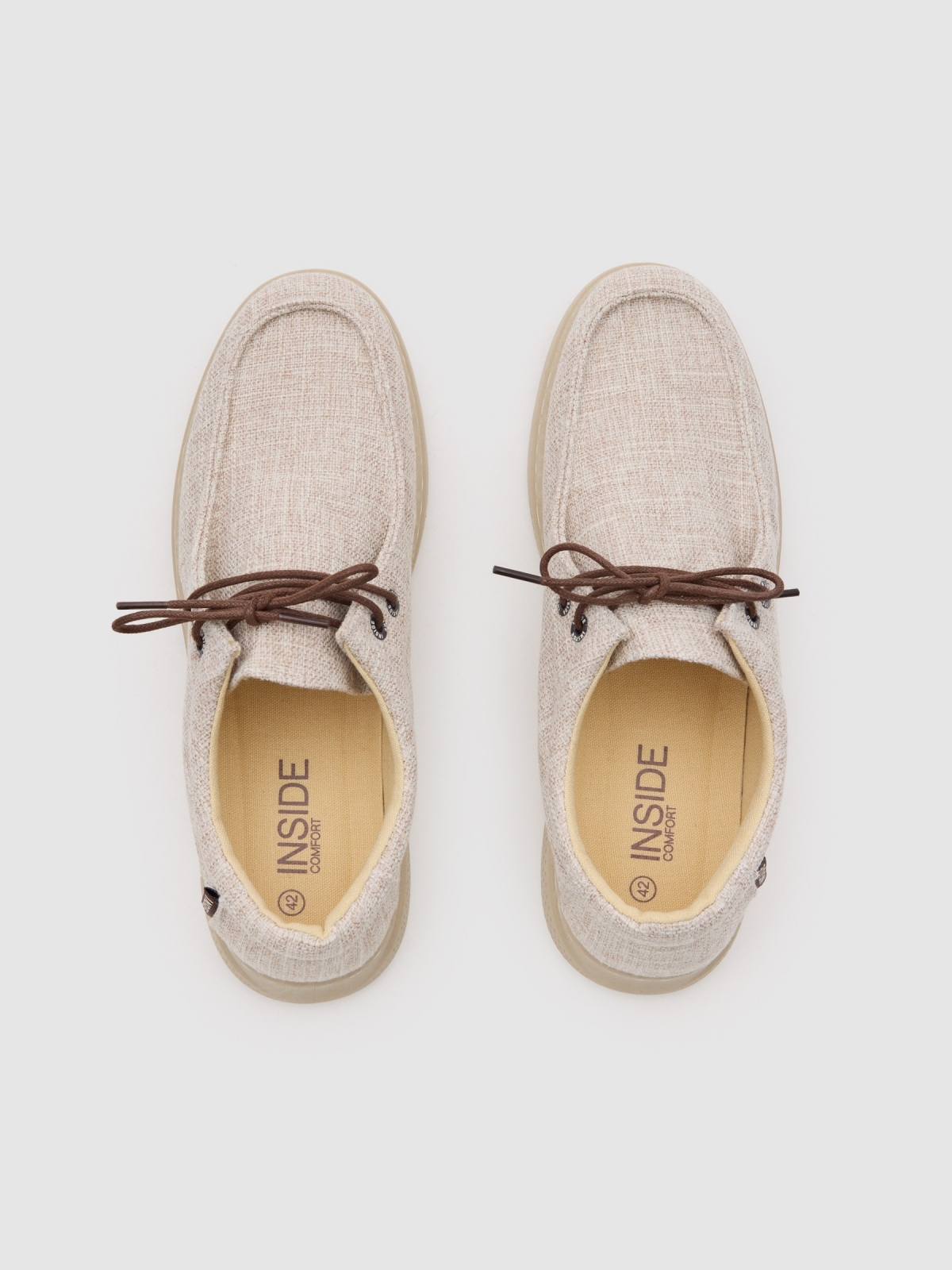 Casual canvas sports sand zenithal view