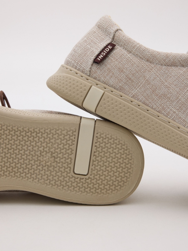 Lona casual esportiva areia vista detalhe