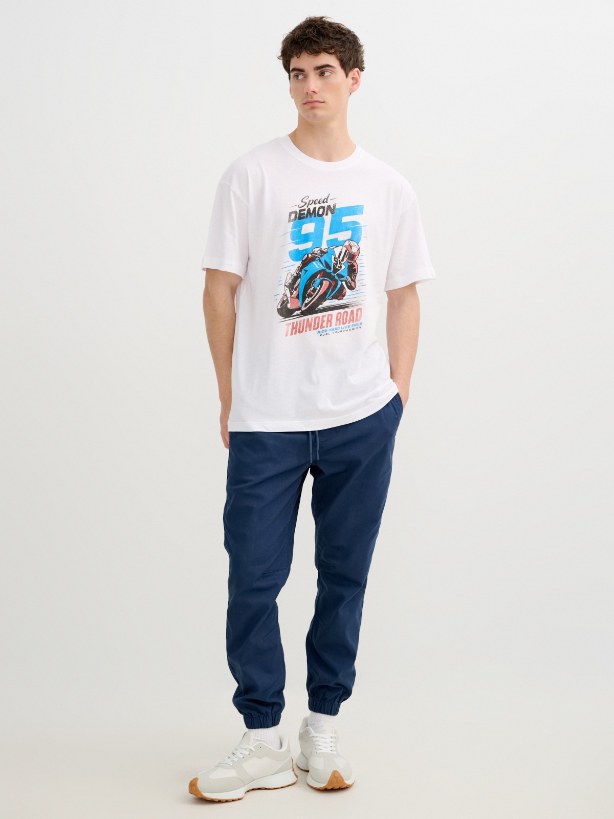 Camiseta Speed Demon branco vista geral frontal