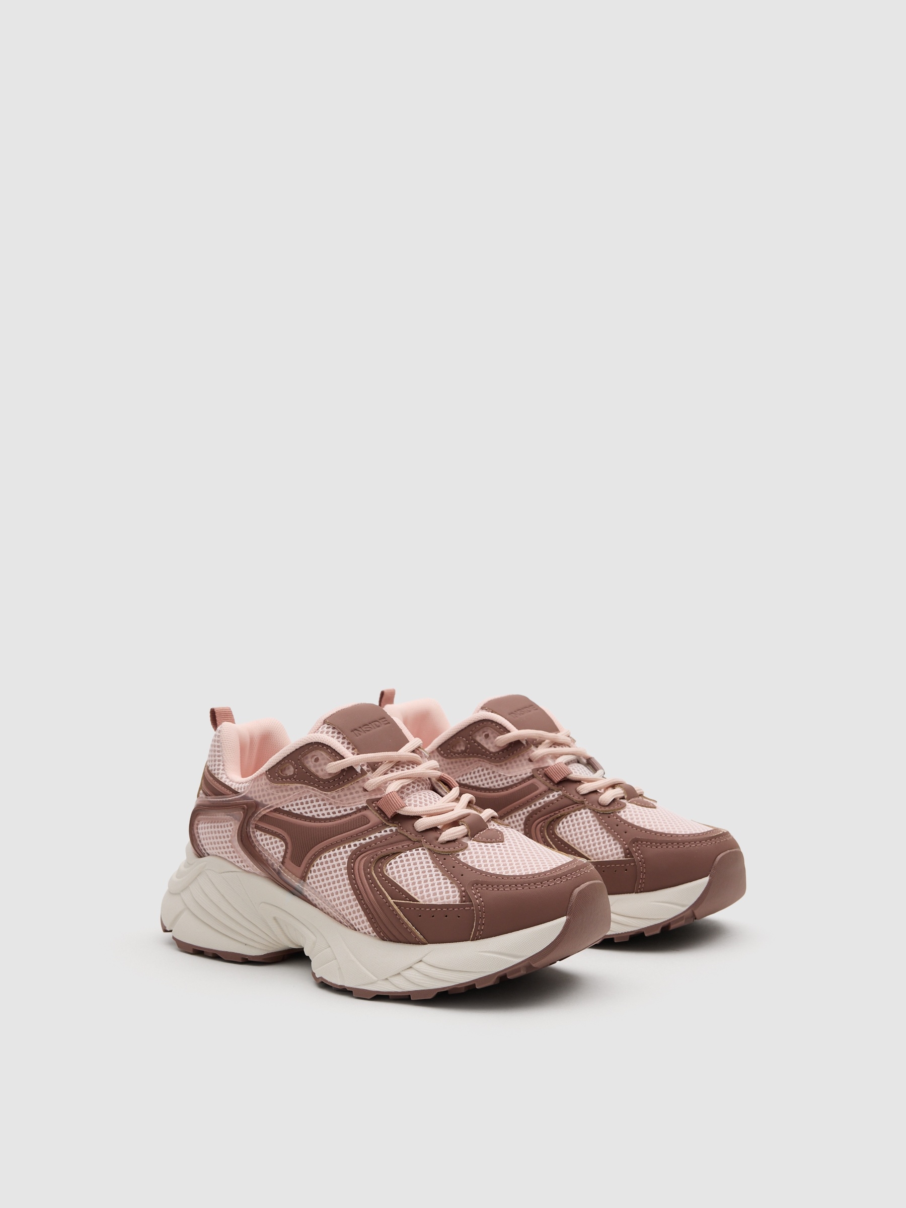 Tênis de corrida de nylon combinados marrom