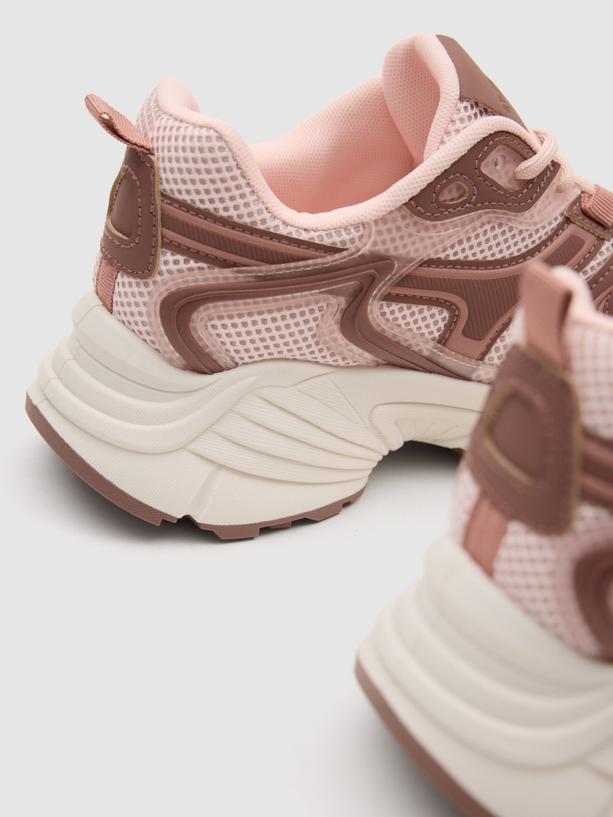 Zapatillas running nylon combinadas marrón vista detalle