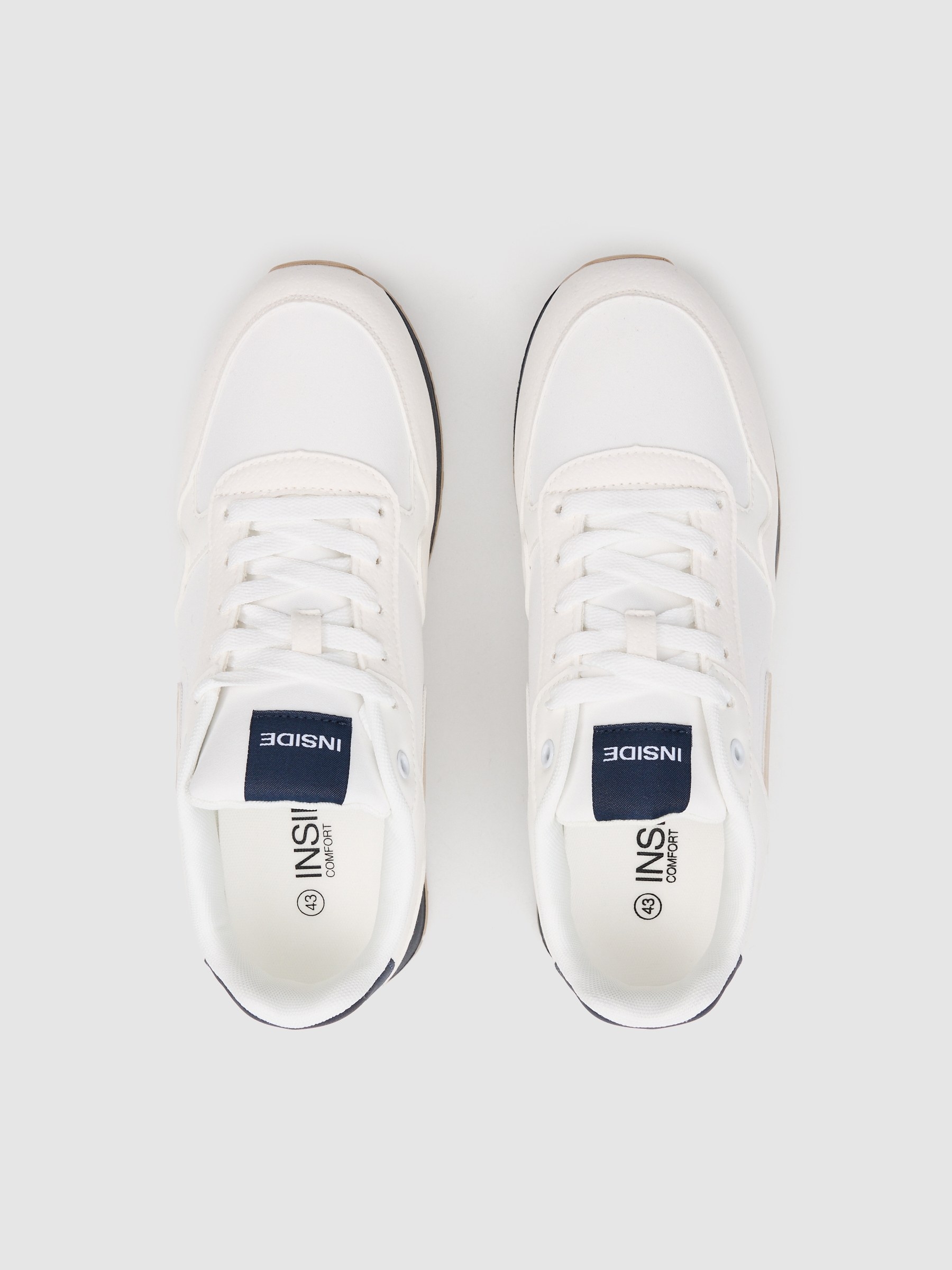 Nylon sports shoes with rubber sole leather effect white