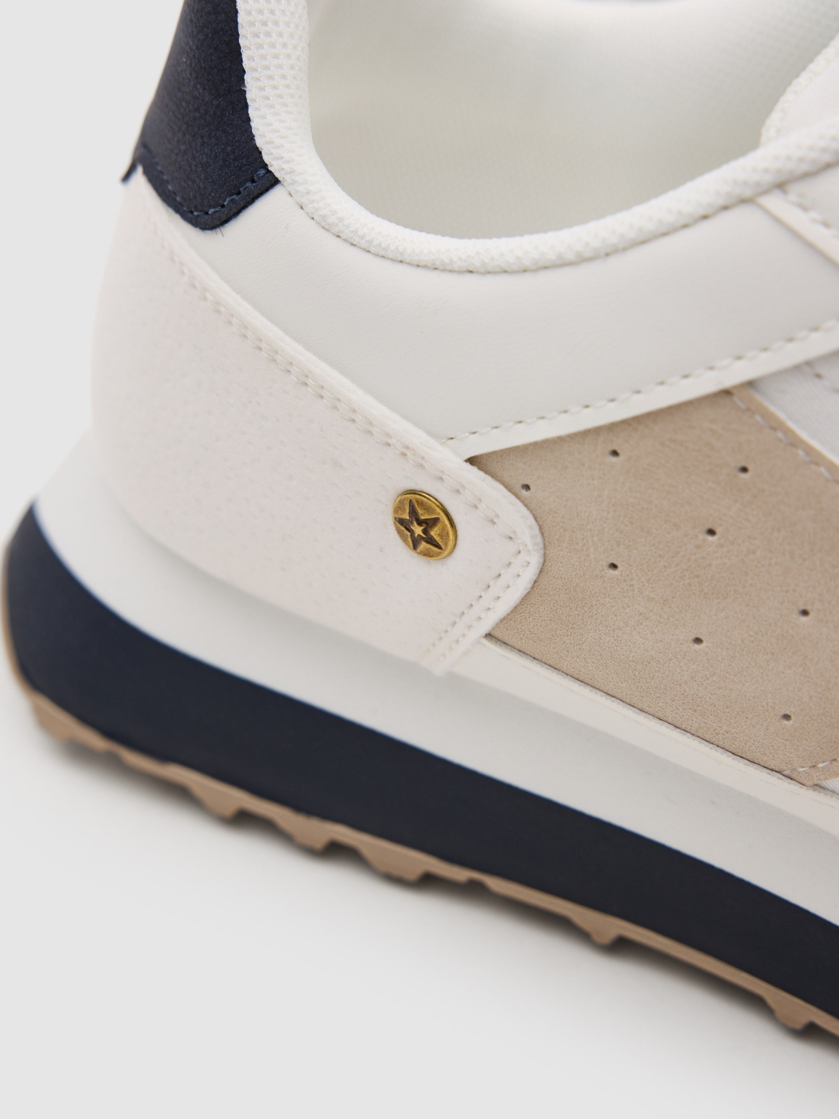 Deportivas nylon suela goma efecto piel blanco vista detalle