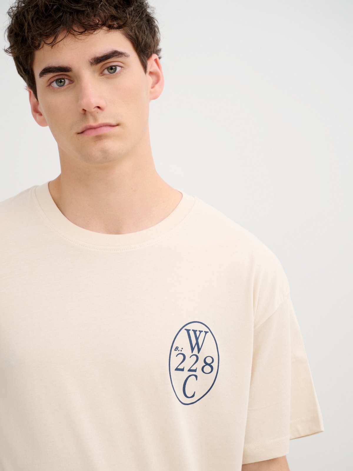 Casual t-shirt with message raw detail view