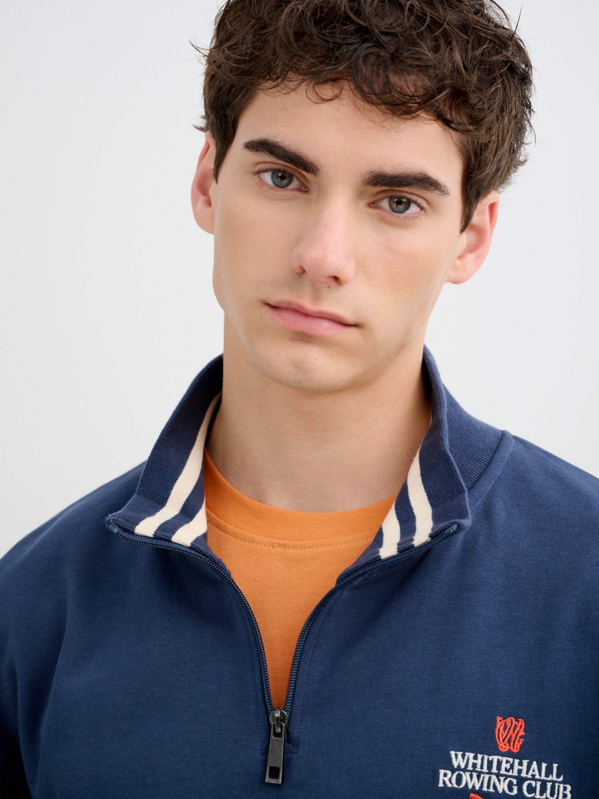 Sudadera felpa cremallera oversize azul petróleo vista detalle