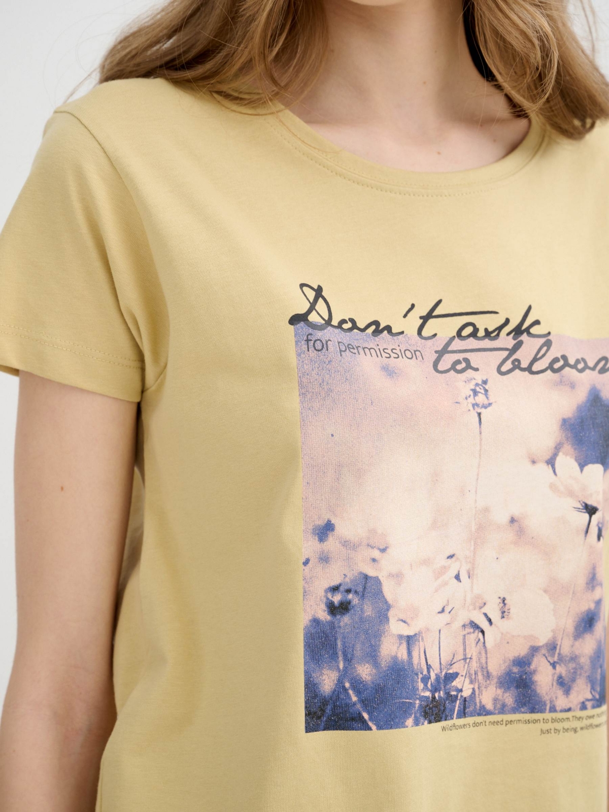 Camiseta Nature Algodão areia vista detalhe