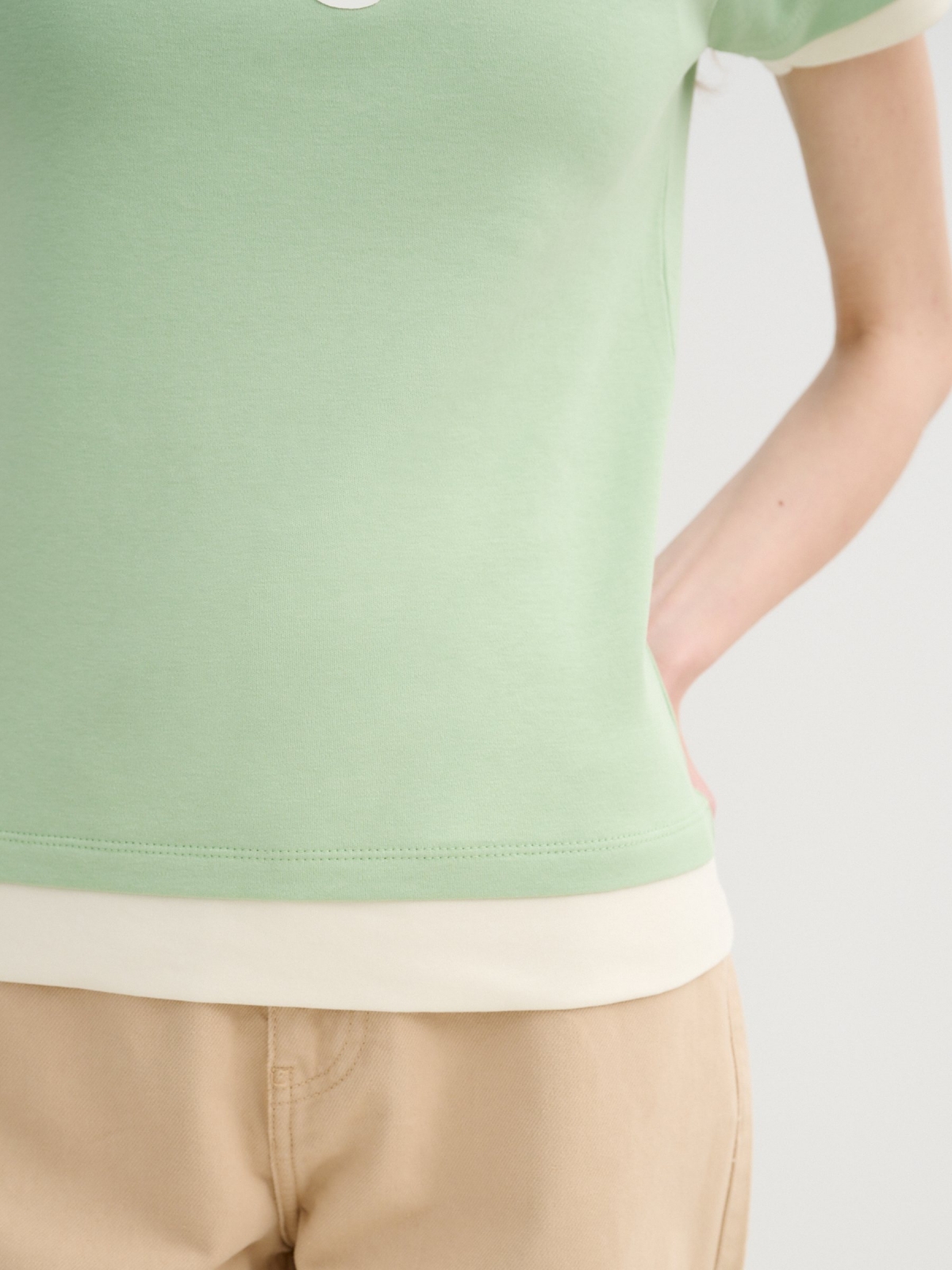 Matcha slim t-shirt light green detail view