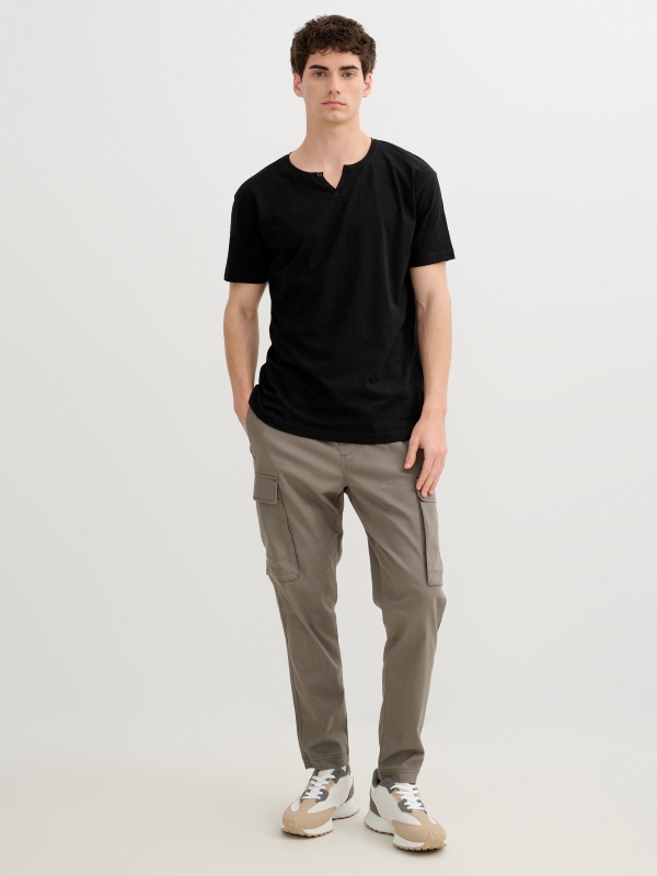 Jogger bolsillos casual verde vista general frontal