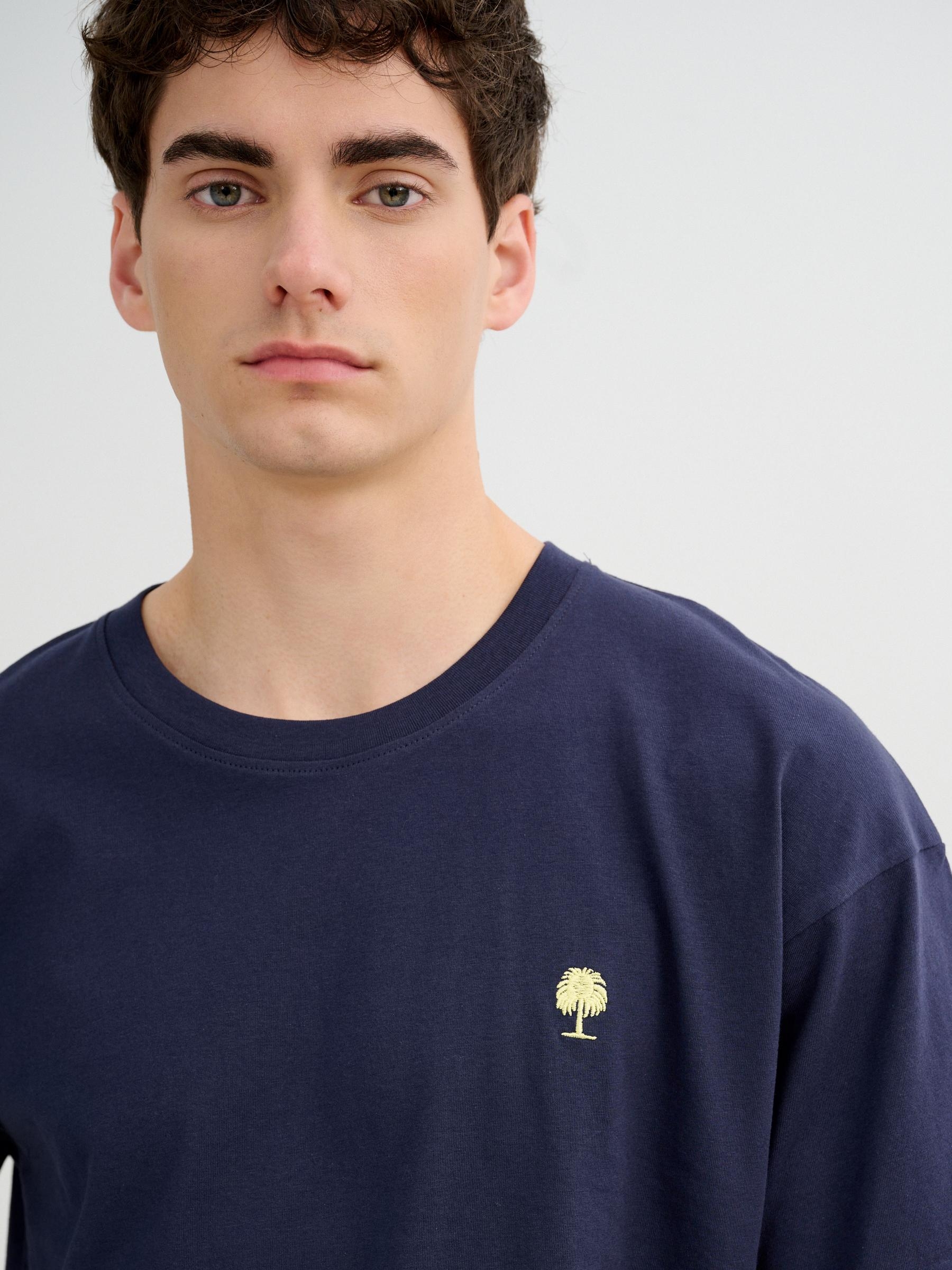 Camiseta mini estampa manga curta azul marinho vista meia frontal