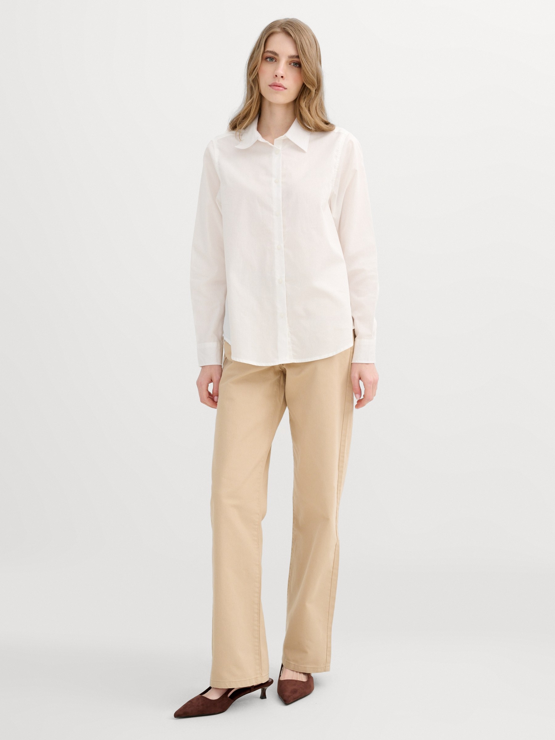 Long sleeve poplin shirt white middle front view