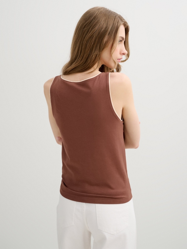 Top halter algodão contraste chocolate vista meia traseira