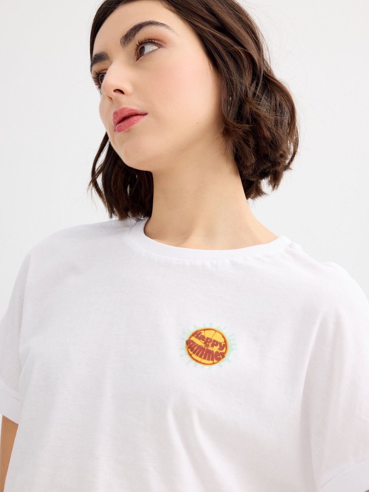 Cropped t-shirt happy summer white detail view