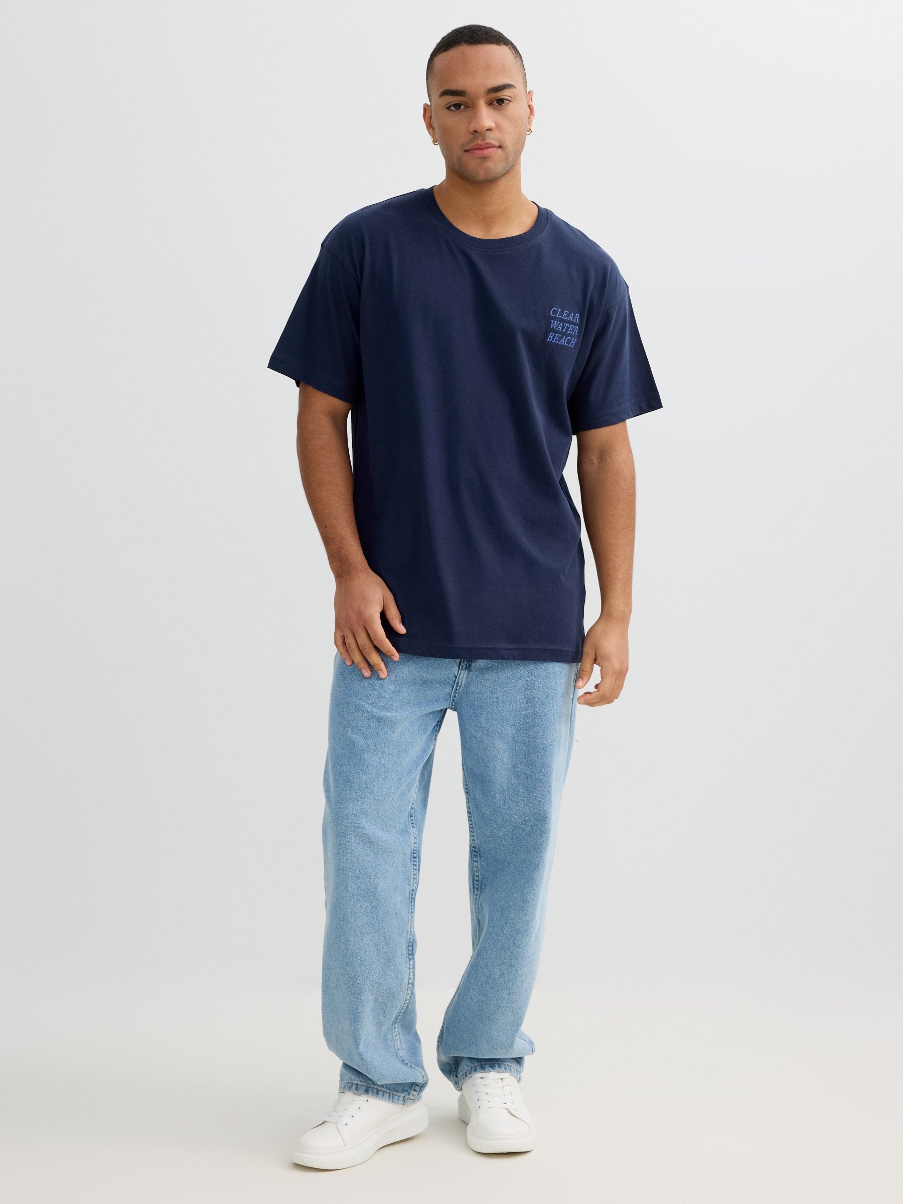 Camiseta Clear Water Beach azul marino vista media frontal