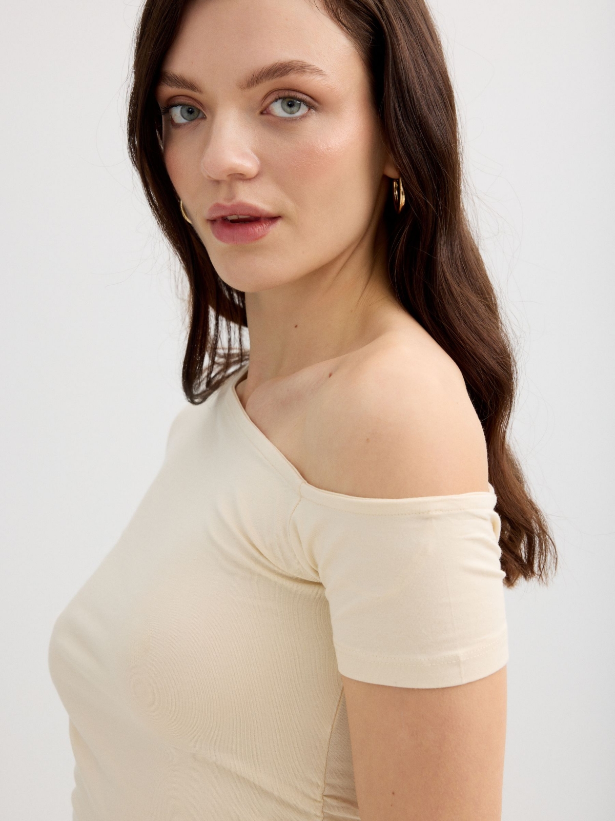 Ruched asymmetrical shirt sand detail view