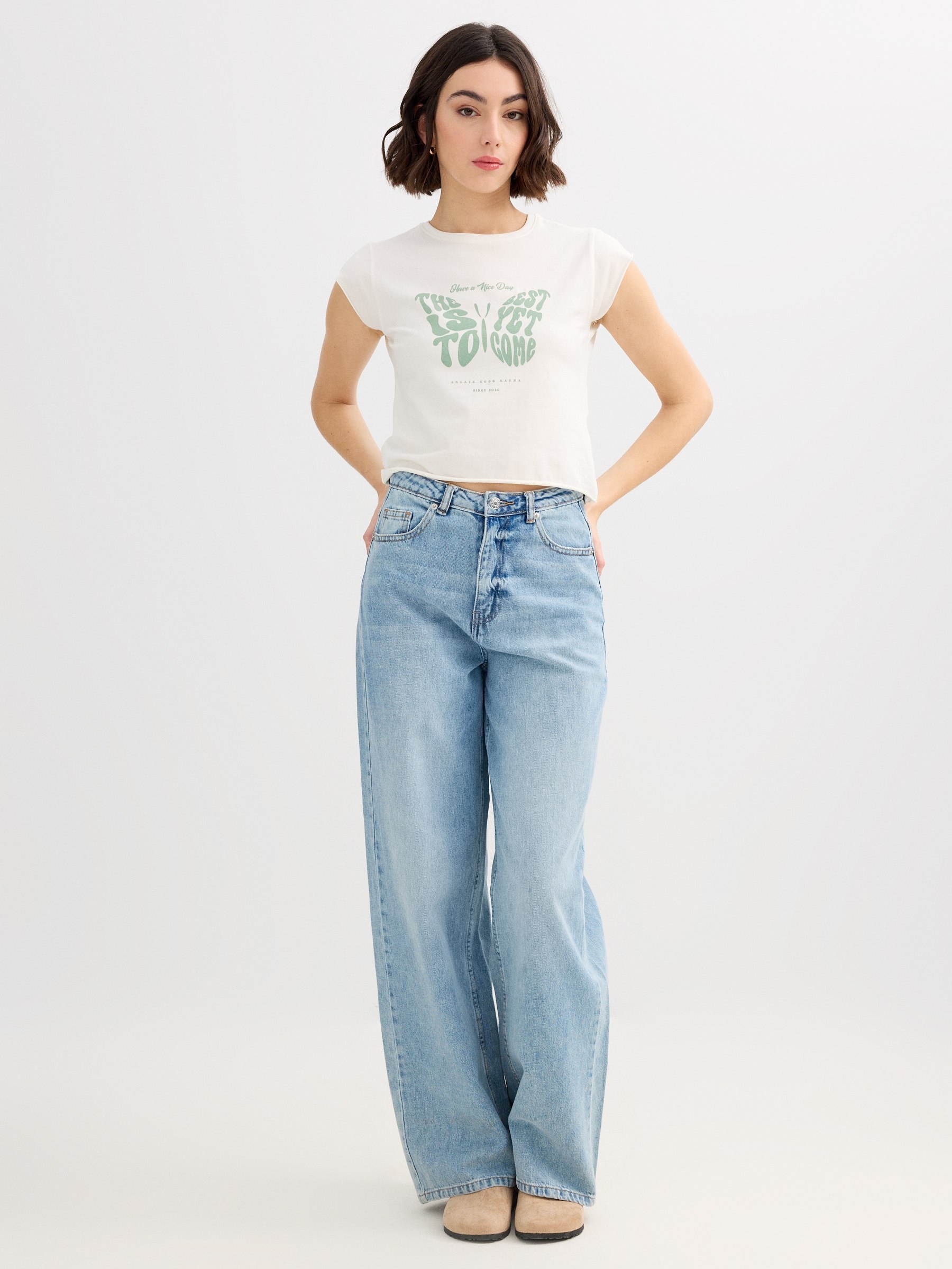 Camiseta crop the best off white vista meia frontal