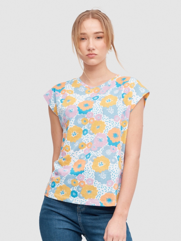 T-shirt com estampado de flores multicolorido vista meia frontal