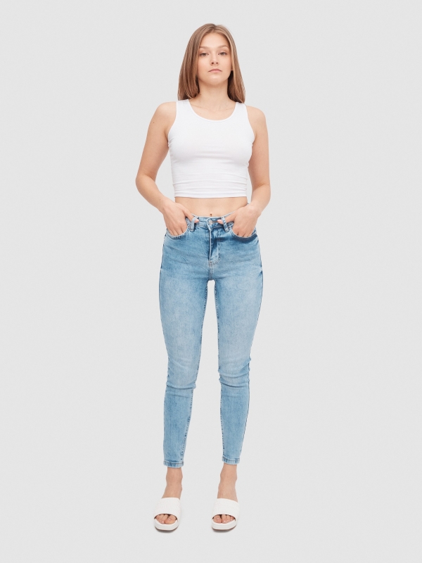 Mid-rise skinny jeans blue front view