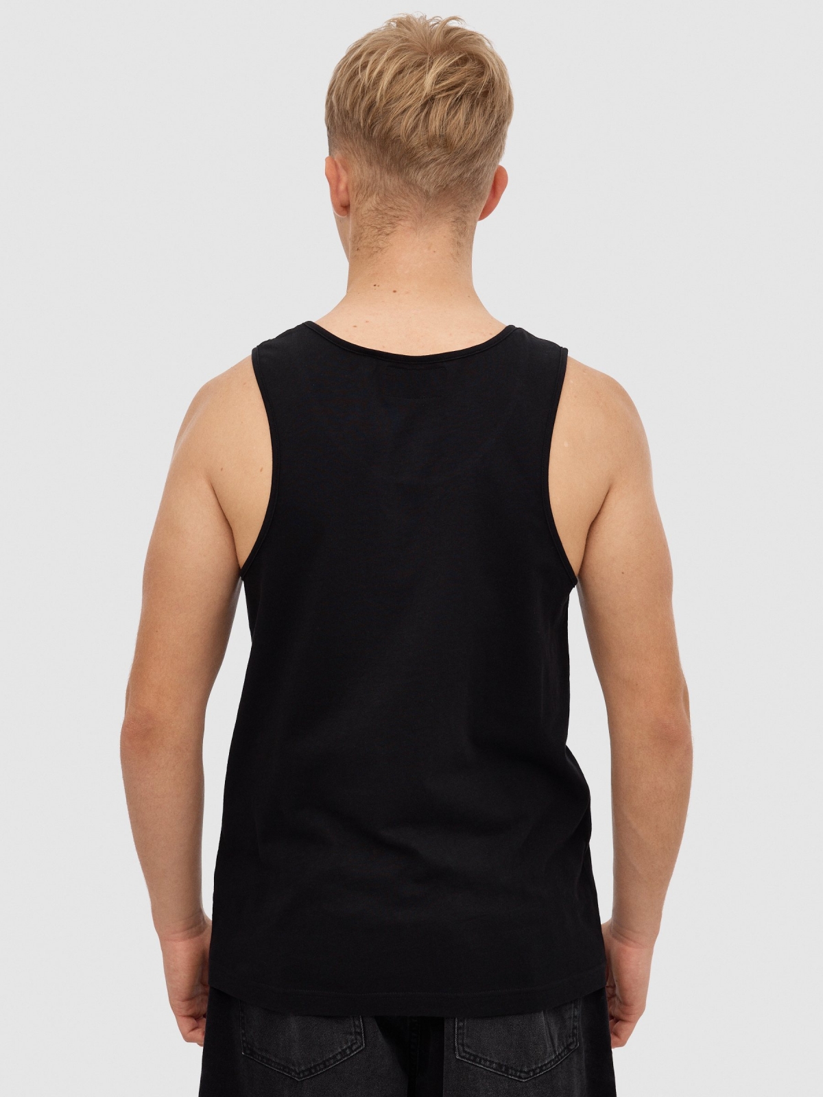 Camiseta tirantes urban negro vista media trasera