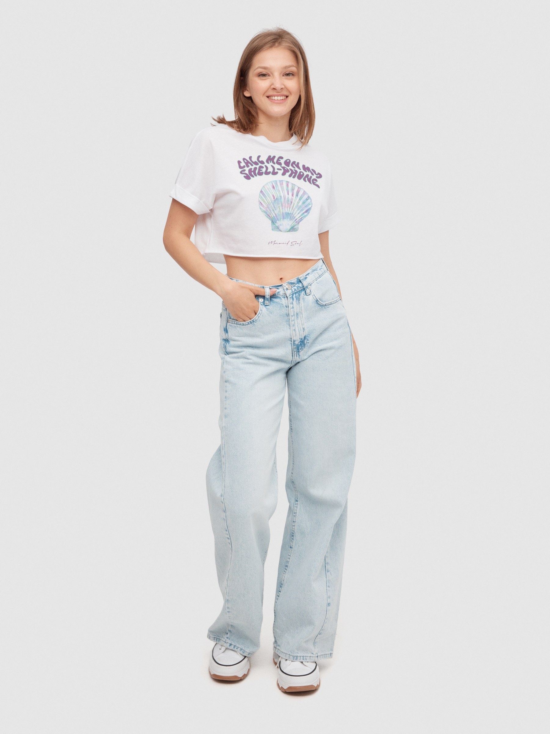 T-shirt crop Shell Phone branco vista meia frontal