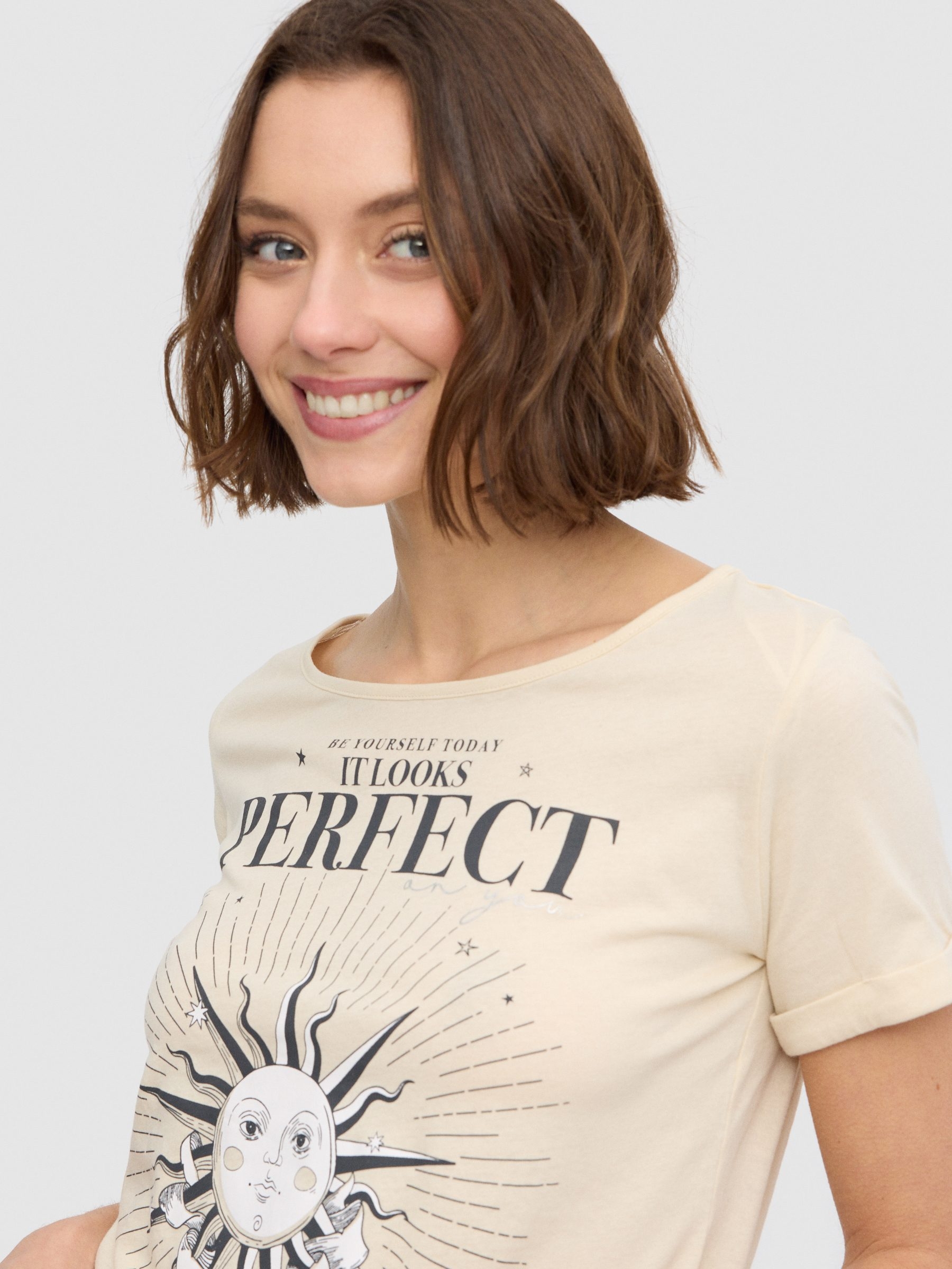 Sun printed t-shirt sand middle front view