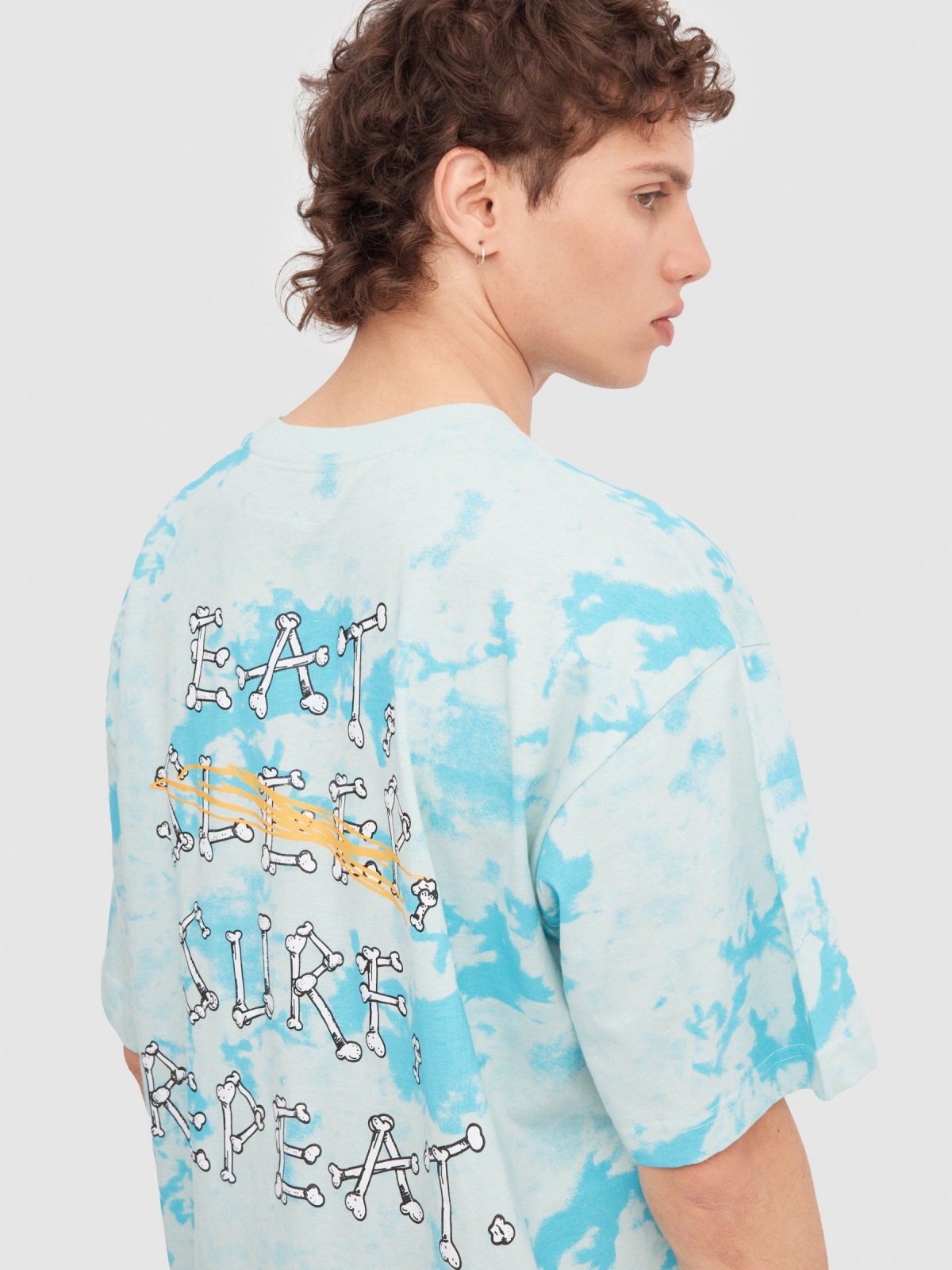 Tie dye surf octopus t-shirt green detail view