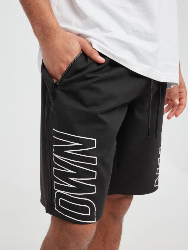 Jogger shorts text black detail view