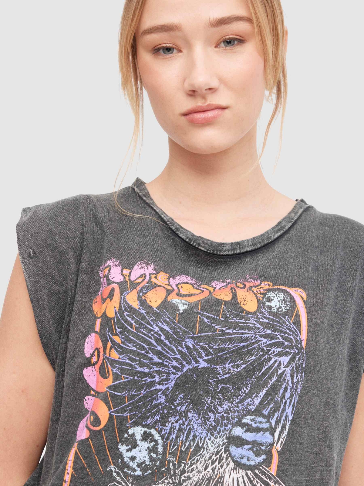 T-shirt de alças Glow cinza escuro vista detalhe