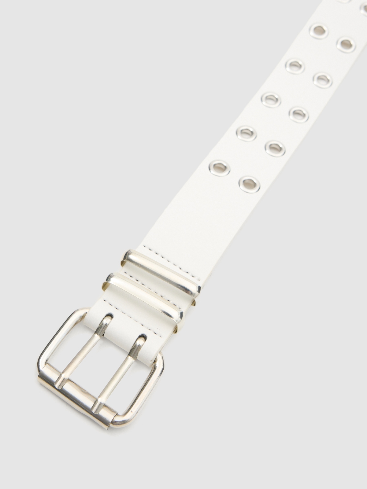 Cinto ilhós duplo branco vista detalhe