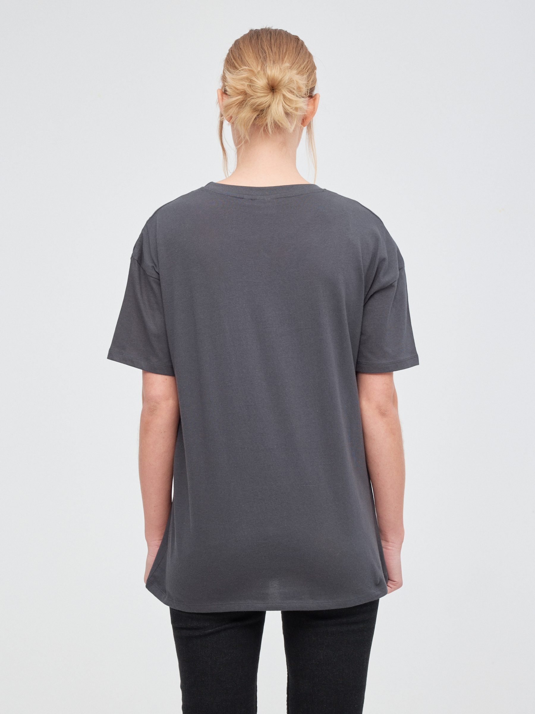 Camiseta oversize Garfield gris oscuro vista media frontal