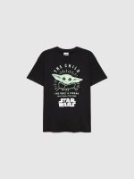 %Pto% Camiseta The Mandalorian Grogu negro vista frontal