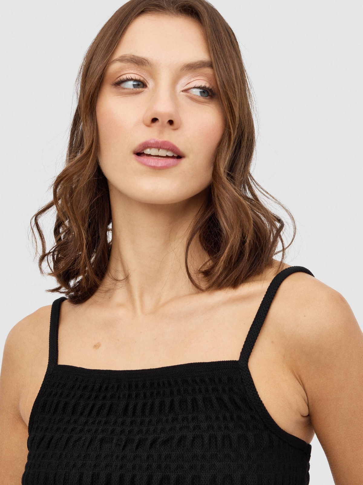 Honeycomb top black detail view