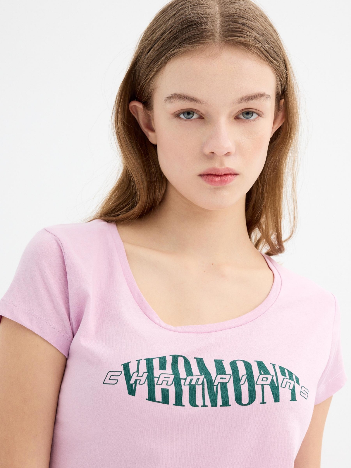 T-shirt crop Vermont malva vista detalhe