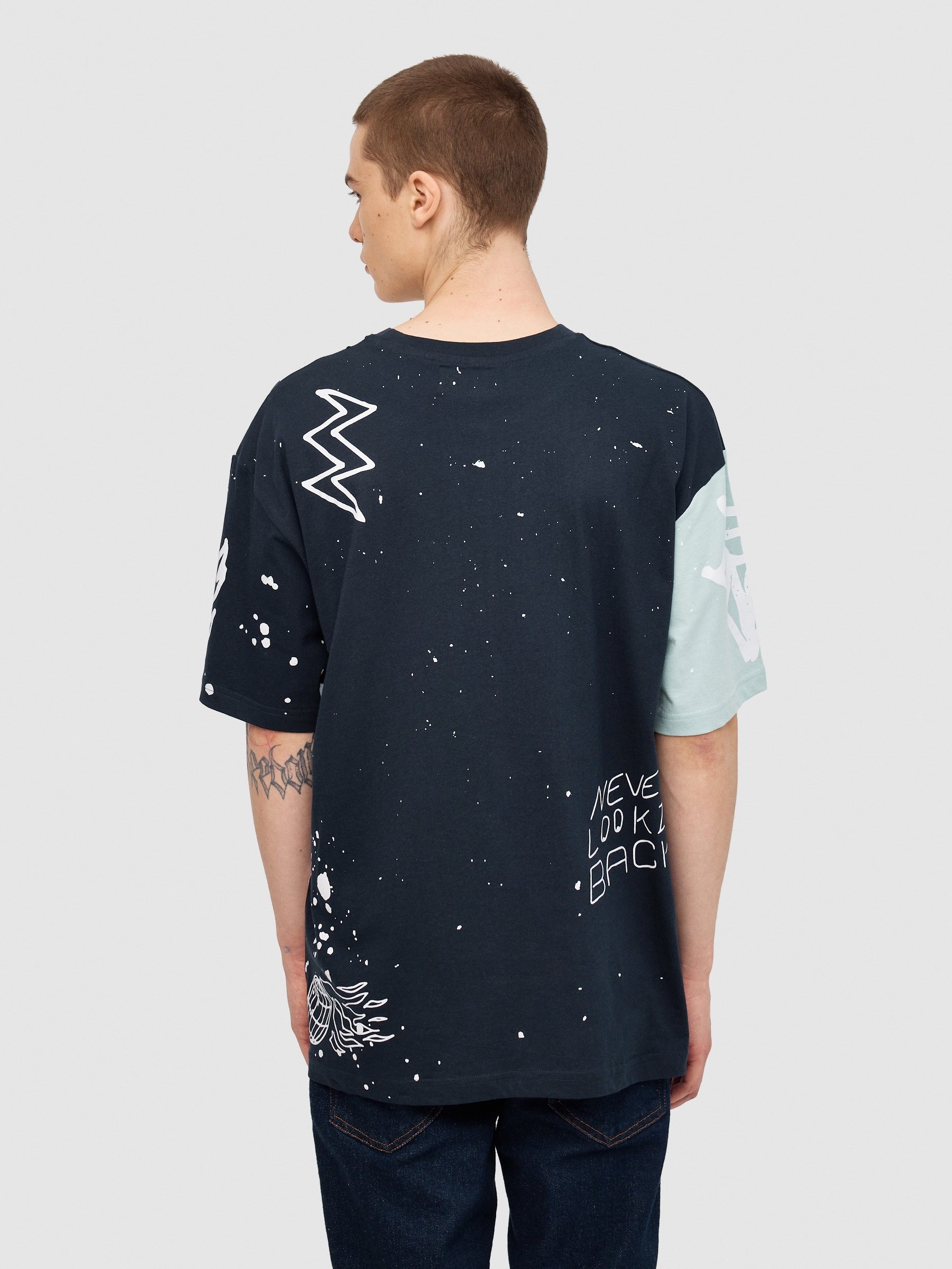 T-shirt colour block painting navy middle front view