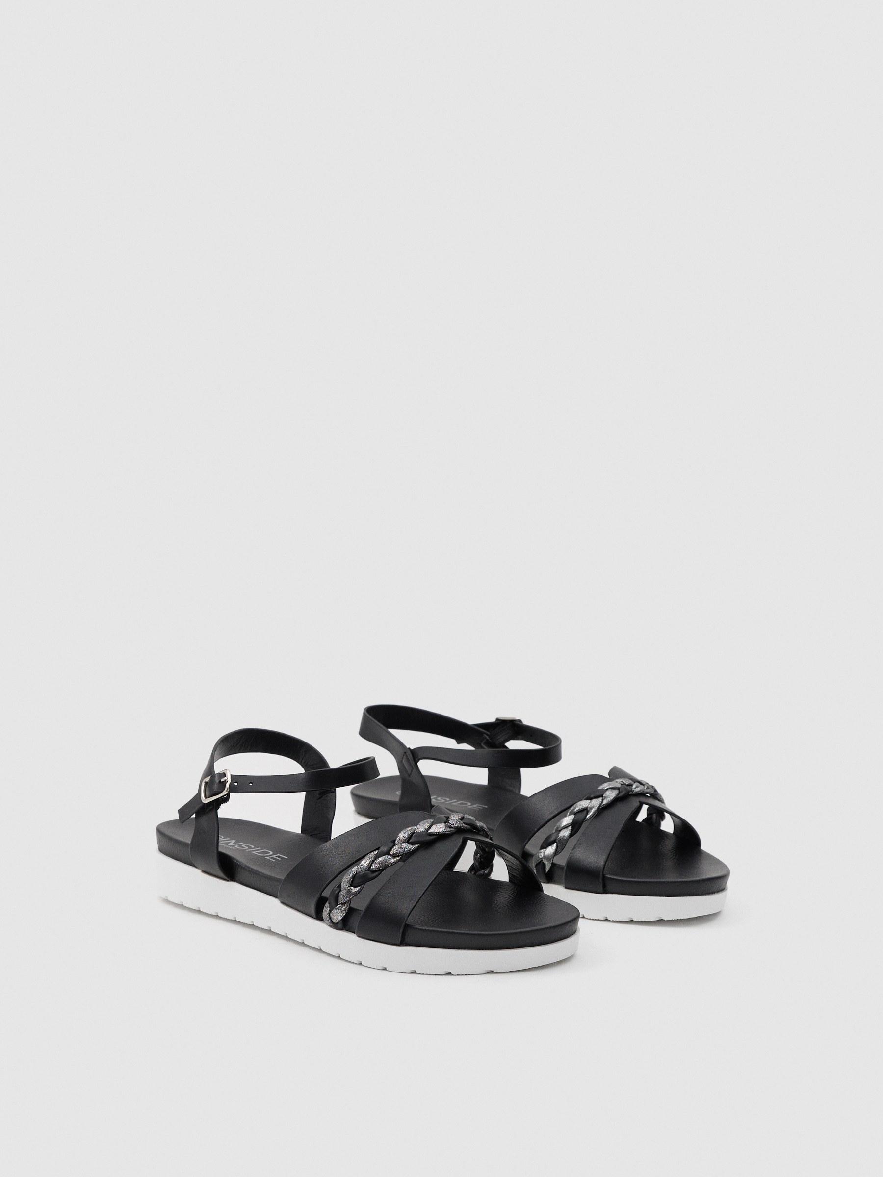 Braided sandal black
